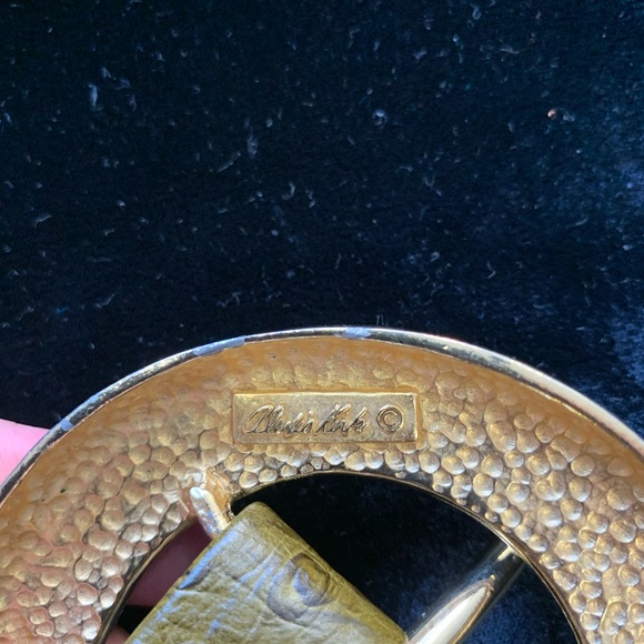 ALEXIS KIRK COUTURE LTD